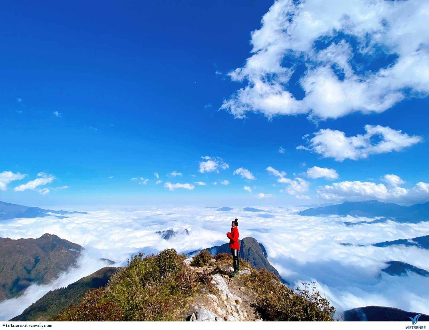 4 Days Hanoi to Ta Xua Peak Trekking Tour